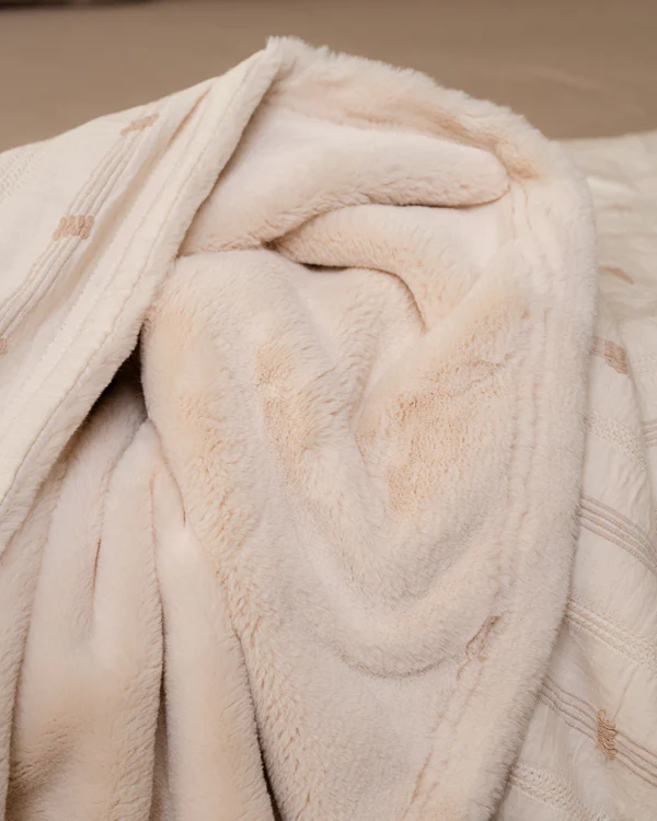 Cozy Texture Plush Blanket - Beige - Image 2