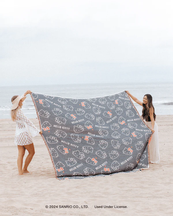 Hello Kitty® - Hello Kitty Bows - PARTY BLANKET™ - Image 2