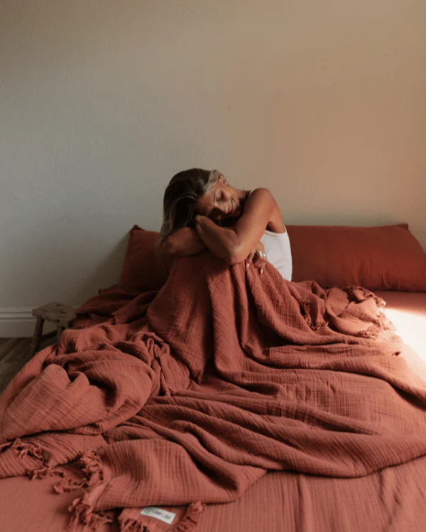 Lara Terracotta - PARTY BLANKET™ - King - Image 5
