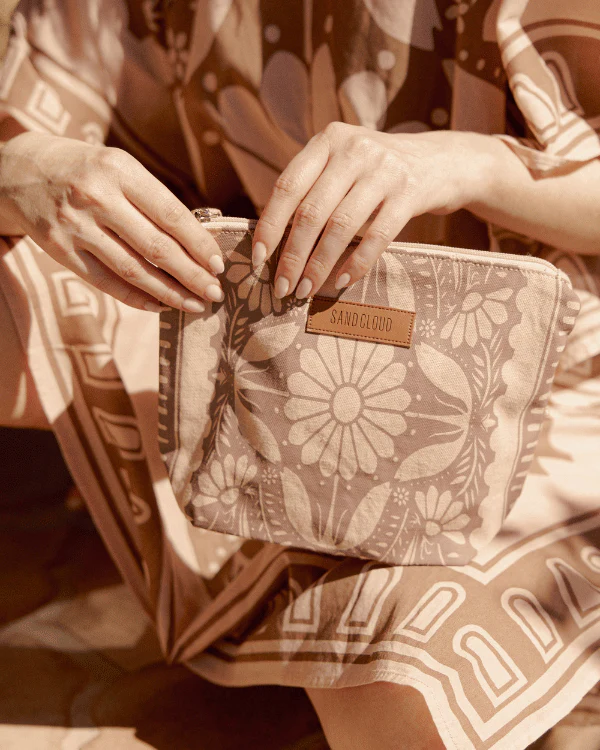 Nippon Daisy Zipper Pouch - Image 2