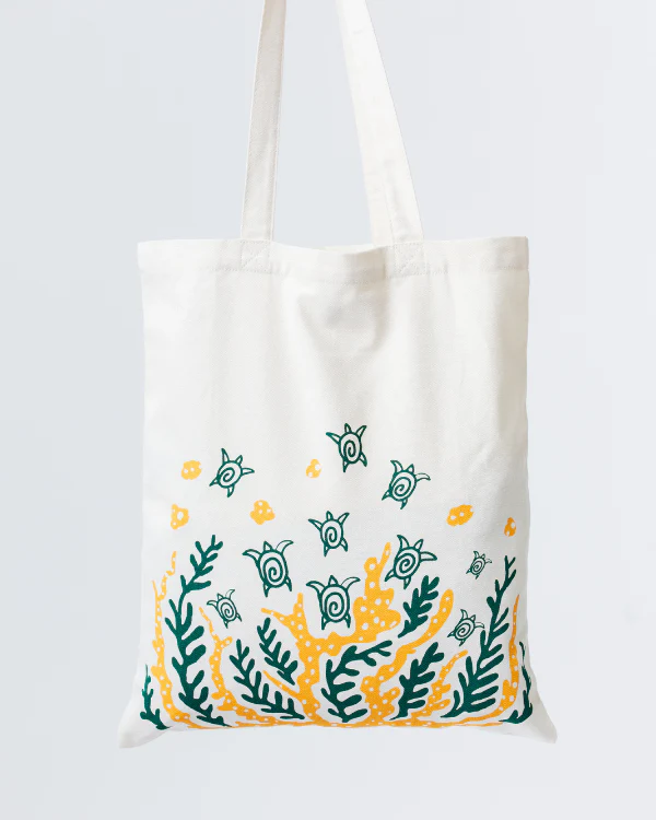 Swimming Turtles Everyday Tote - Image 6